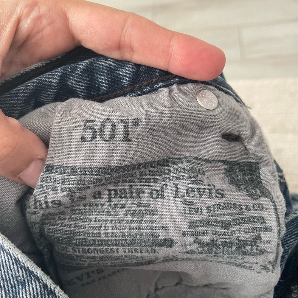 Levi’s 501 Original Women’s Straight Leg Jeans W24 L30 Classic Blue Wash - Picture 7 of 7